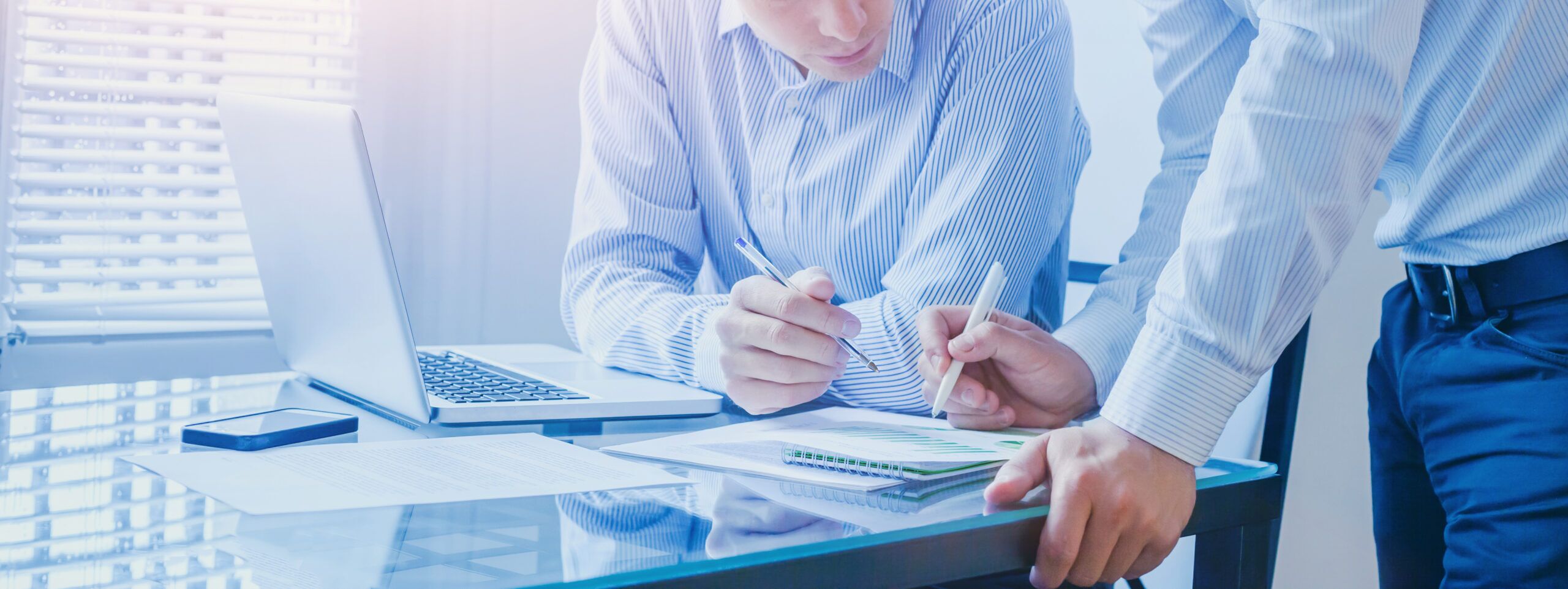 Business,Team,Working,Together,In,The,Office,,Teamwork,Background,Banner